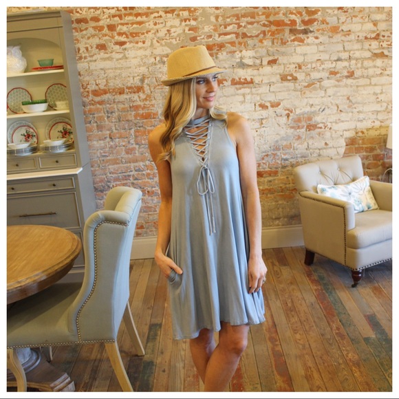 ✨LAST✨Blue vintage wash lace up dress with pockets - Picture 2 of 3